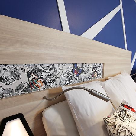 Best Western Hotel De Paris Laval  Buitenkant foto